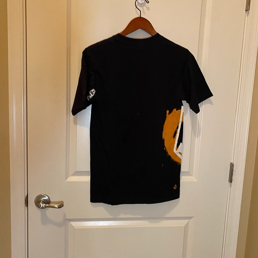 Vintage Volcom Basic Graphic Tee - image 4